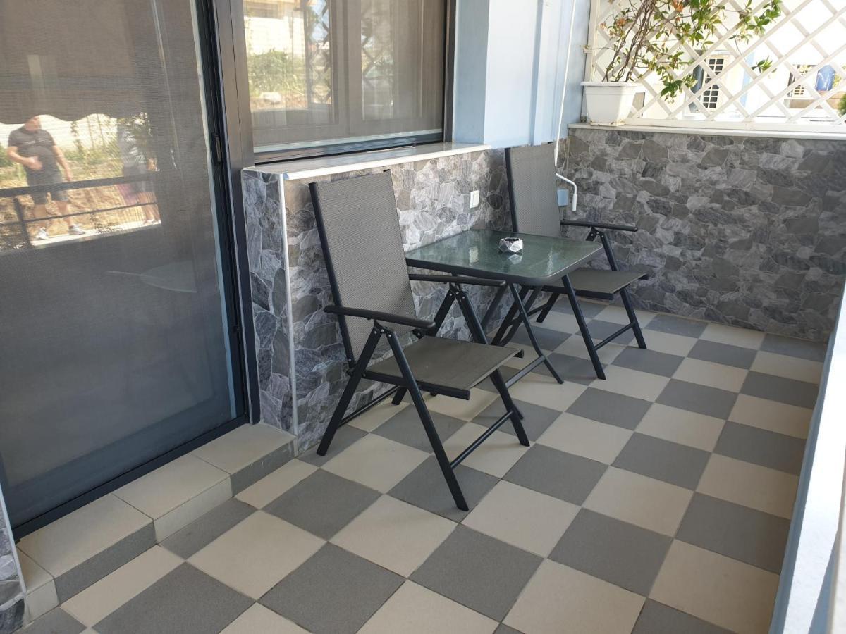 Iros Apartment Néa Péramos Zewnętrze zdjęcie